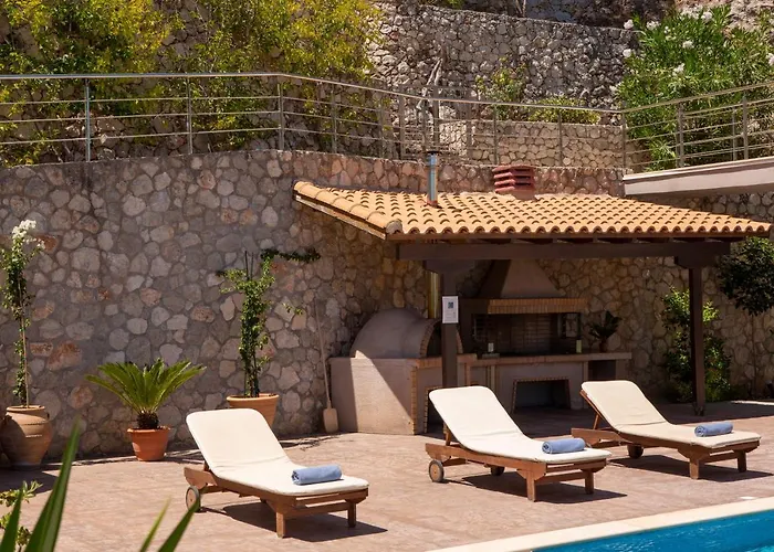 Lilaea Villa *