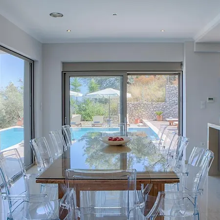 Lilaea * نِكيانا