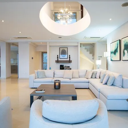 Lilaea * نِكيانا