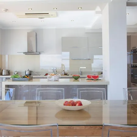 Lilaea فيلة نِكيانا